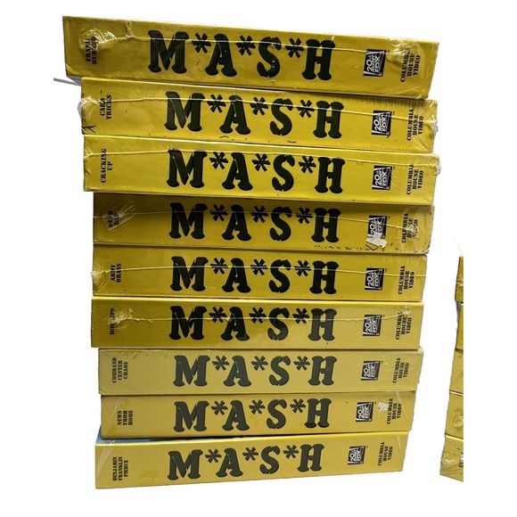 Lot Of 18 Brand New Sealed MASH Collectors Edition VHS Tapes 1997 - Picture 2 of 16